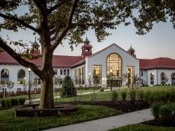 Photo of the exterior of College Hall